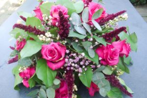 rouwstuk biedermeier donker roze