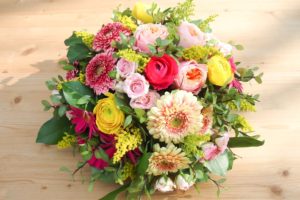 rouwstuk biedermeier roos gerbera ranonkel IJsselstein